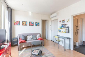 Charming and bright apartment in the old port